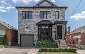 4-zimmer haus in der stadt in East York, Kanada. C$2 028 000