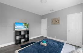 3-zimmer haus in der stadt 97 m² in Miami, Vereinigte Staaten. $499 000