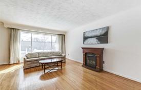 4-zimmer haus in der stadt in Etobicoke, Kanada. C$1 908 000