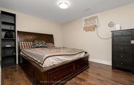 10-zimmer haus in der stadt in Scarborough, Kanada. C$1 291 000