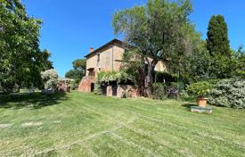 23-zimmer landgut 546 m² in Montepulciano, Italien. 1 050 000 €