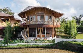 12-zimmer villa 1792 m² in Sukawati, Indonesien. $1 803 000