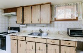 8-zimmer haus in der stadt in North York, Kanada. C$1 968 000
