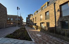 New residential complex with apartments in London, Vereinigtes Königreich. ab £473 000