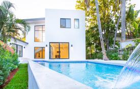 7-zimmer villa 497 m² in Miami, Vereinigte Staaten. $2 699 000