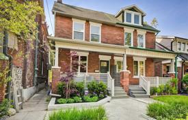 3-zimmer stadthaus in East York, Kanada. C$1 254 000