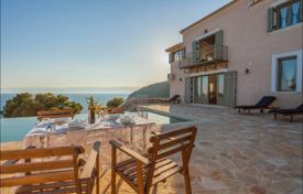 Villa – Peloponnes, Griechenland. 5 700 €  pro Woche