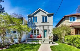 3-zimmer stadthaus in East York, Kanada. C$1 425 000