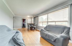 10-zimmer haus in der stadt in Etobicoke, Kanada. C$1 161 000