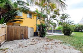 Haus in der Stadt – Lake Worth, Palm Beach, Florida,  Vereinigte Staaten. $800 000