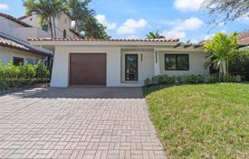 4-zimmer haus in der stadt 275 m² in Miami, Vereinigte Staaten. $1 750 000
