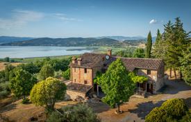 23-zimmer landgut 590 m² in Magione, Italien. 840 000 €