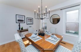 13-zimmer haus in der stadt in Scarborough, Kanada. C$1 539 000