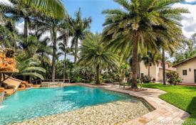 Villa – Pine Tree Drive, Miami Beach, Florida,  Vereinigte Staaten. $4 995 000