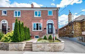Stadthaus – York, Toronto, Ontario,  Kanada. C$1 284 000