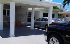 Haus in der Stadt – North Miami, Florida, Vereinigte Staaten. $724 000