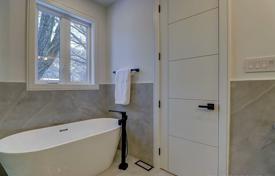 4-zimmer haus in der stadt in Scarborough, Kanada. C$2 475 000