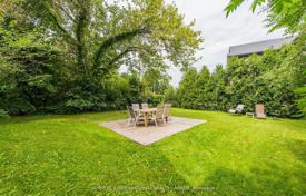 8-zimmer haus in der stadt in North York, Kanada. C$1 816 000