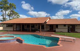 6-zimmer villa 542 m² in Miami, Vereinigte Staaten. $1 595 000