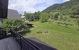5-zimmer einfamilienhaus 211 m² in Bled, Slowenien. 595 000 €