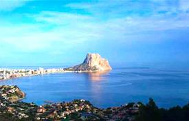 Grundstück in Calp, Spanien. 465 000 €