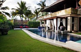 Villa – Canggu, Bali, Indonesien. $5 600  pro Woche