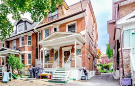 Stadthaus – Glenholme Avenue, York, Toronto,  Ontario,   Kanada. C$1 373 000