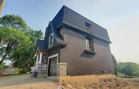9-zimmer haus in der stadt in North York, Kanada. C$1 992 000