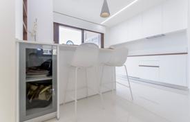 3-zimmer einfamilienhaus 70 m² in Torrevieja, Spanien. 305 000 €