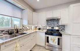 8-zimmer haus in der stadt in North York, Kanada. C$1 532 000