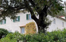 Villa – Fiesole, Toskana, Italien. 2 350 000 €