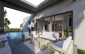 Villa auf schönen Golf Resort. Es gibt einen Pool (7*3) m² und Garten auf einem privaten 498 Grundstück.. 420 000 €