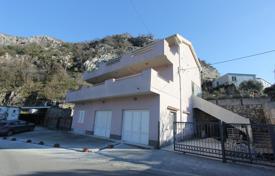 7-zimmer einfamilienhaus 280 m² in Kotor (Stadt), Montenegro. 570 000 €