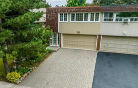 7-zimmer stadthaus in North York, Kanada. C$1 424 000