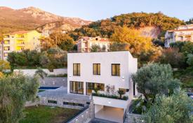 4-zimmer villa 754 m² in Sveti Stefan, Montenegro. 1 300 000 €