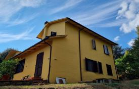 3-zimmer villa 150 m² in Civitella In Val di Chiana, Italien. 450 000 €