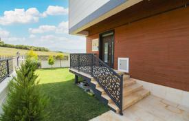 Freistehende Triplexvilla mit Pool und Aufzug in Yalova Kadıköy. 33 430 000 TRY