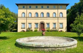 Villa – Lucca, Toskana, Italien. Price on request