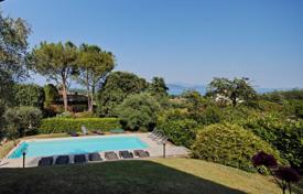 Einfamilienhaus – San Felice del Benaco, Lombardei, Italien. 2 940 €  pro Woche