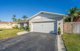 Haus in der Stadt – Coral Springs, Florida, Vereinigte Staaten. $565 000