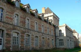 Schloss 3600 m² in Auvergne-Rhône-Alpes, Frankreich. 3 500 000 €