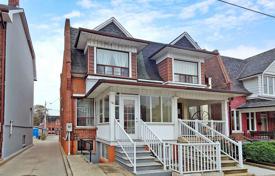 5-zimmer stadthaus in College Street, Kanada. C$1 970 000