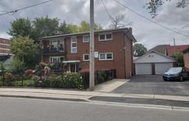 Haus in der Stadt – Etobicoke, Toronto, Ontario,  Kanada. C$2 259 000