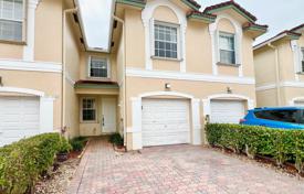 3-zimmer haus in der stadt 169 m² in Coral Springs, Vereinigte Staaten. $490 000