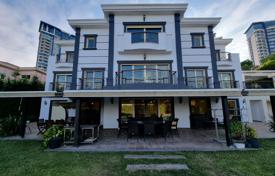 10-zimmer villa 950 m² in Esenyurt, Türkei. $1 787 000