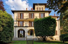 12-zimmer villa in Stresa, Italien. 2 000 000 €