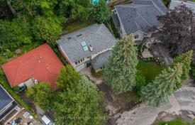 8-zimmer haus in der stadt in Etobicoke, Kanada. C$2 490 000