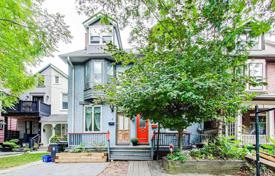 3-zimmer stadthaus in Old Toronto, Kanada. C$1 420 000