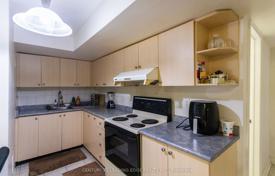 9-zimmer haus in der stadt in Scarborough, Kanada. C$2 167 000