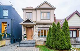 Haus in der Stadt – East York, Toronto, Ontario,  Kanada. C$2 286 000